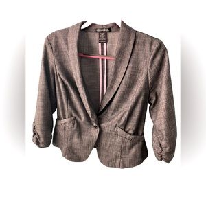 Stooshy 3/4 junior’s blazer, like new, size L, faux pockets, stylish gathering